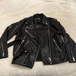 Oversized leather jacket Zara
